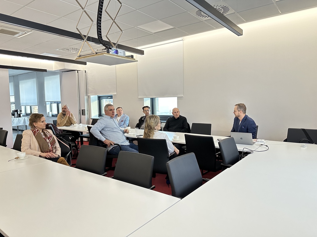 IMG_2052_Easy-Resize.com